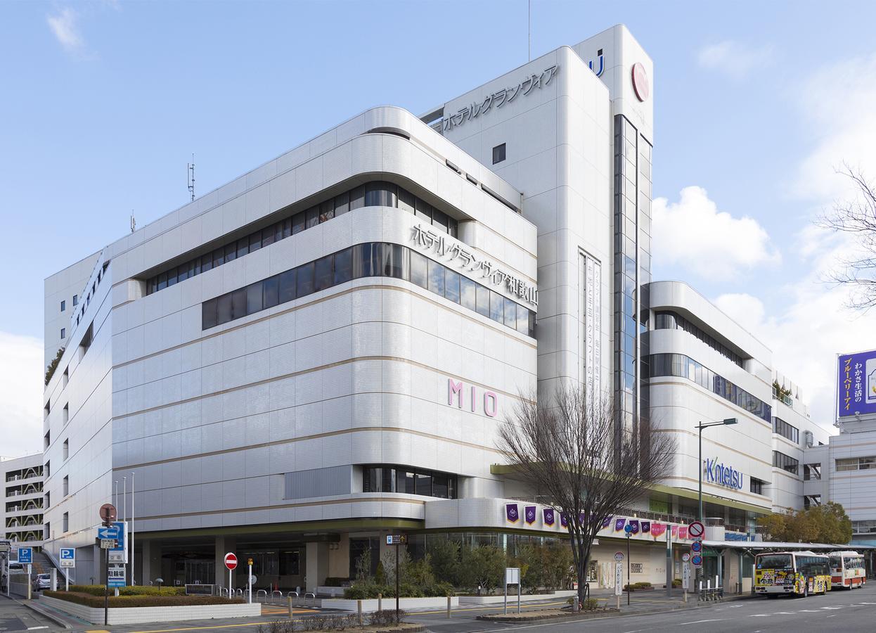 The S3 Wakayama Station Hotel Exterior foto